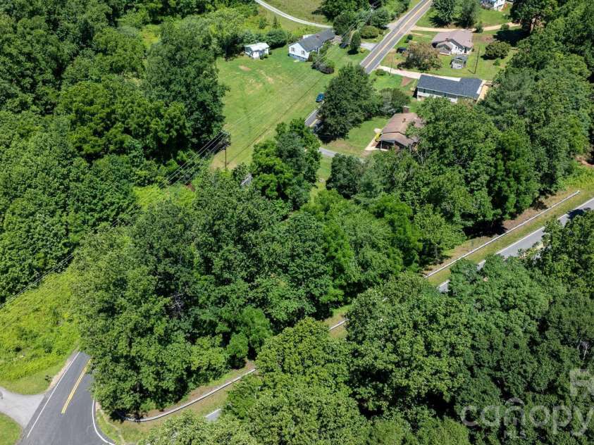 333 Chapel Hill Church Loop, Marion, NC 28752.  MLS# CAR4391151, YatesRealty ID 33014. 