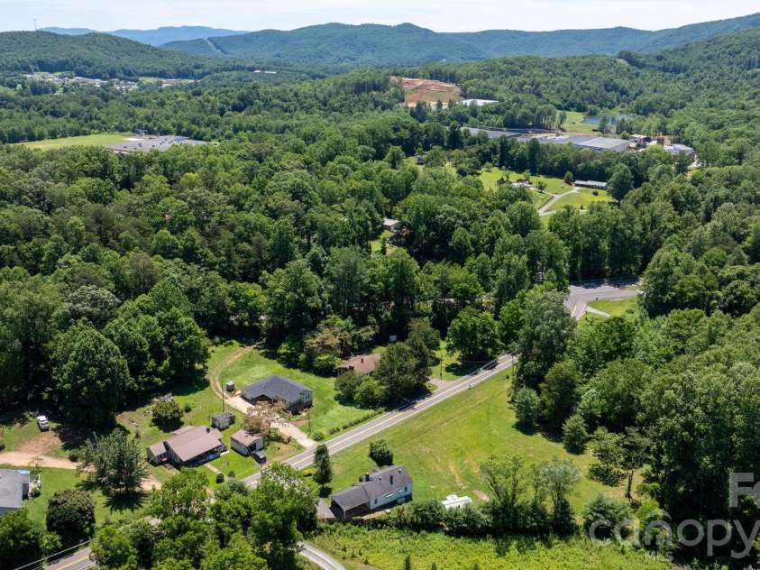 333 Chapel Hill Church Loop, Marion, NC 28752.  MLS# CAR4391151, YatesRealty ID 33014. 