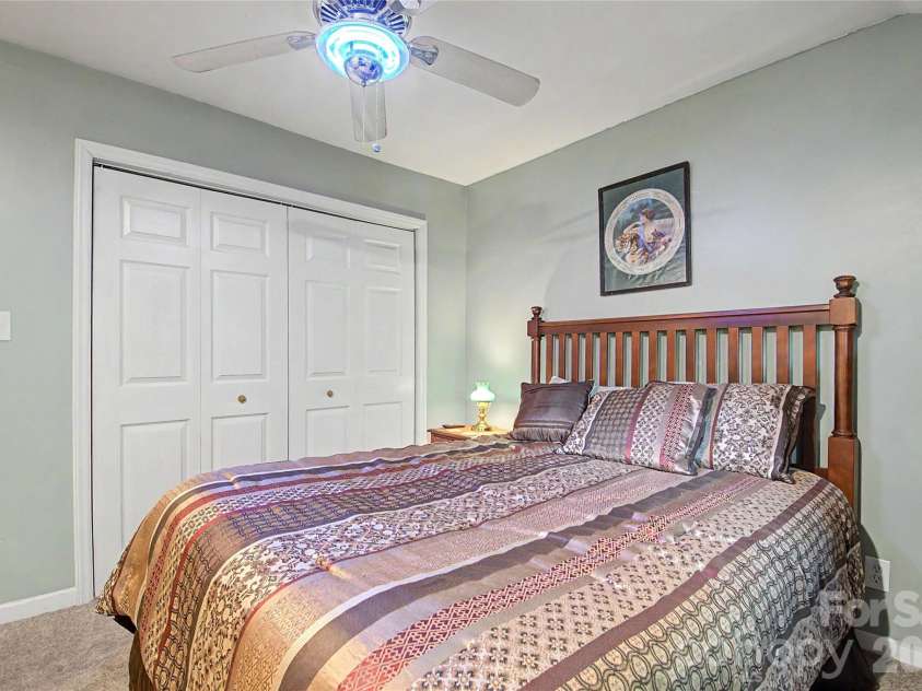 76 Winsome Trail, Hendersonville, NC 28739.  MLS# CAR4394583, YatesRealty ID 33017. 