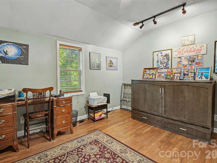 76 Winsome Trail, Hendersonville, NC 28739.  MLS# CAR4394583, YatesRealty ID 33017. 