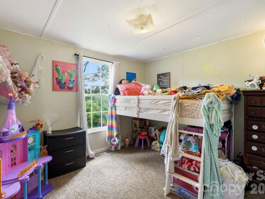 6 Mountain View Road, Asheville, NC 28806.  MLS# CAR4385791, YatesRealty ID 33018. 