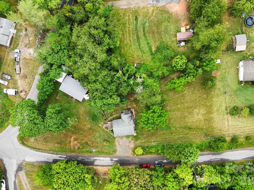 6 Mountain View Road, Asheville, NC 28806.  MLS# CAR4385791, YatesRealty ID 33018. 