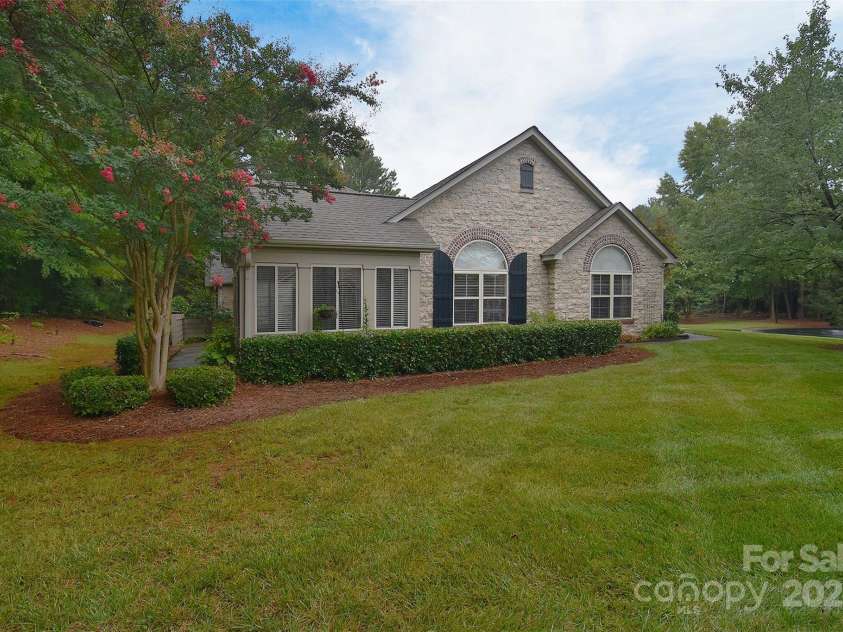 3065 Polo View Lane, Matthews, NC 28105.  MLS# CAR4289675, YatesRealty ID 33019. 