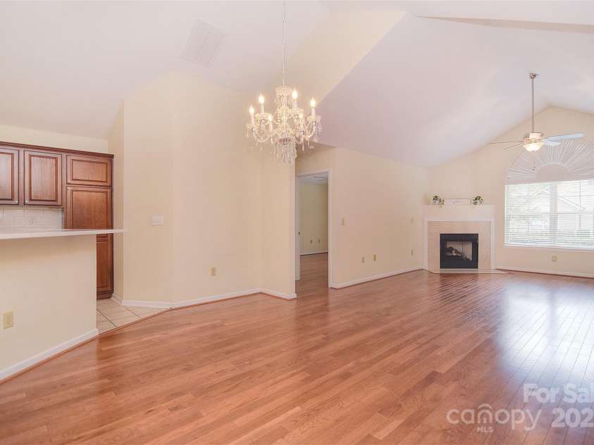 3065 Polo View Lane, Matthews, NC 28105.  MLS# CAR4289675, YatesRealty ID 33019. 