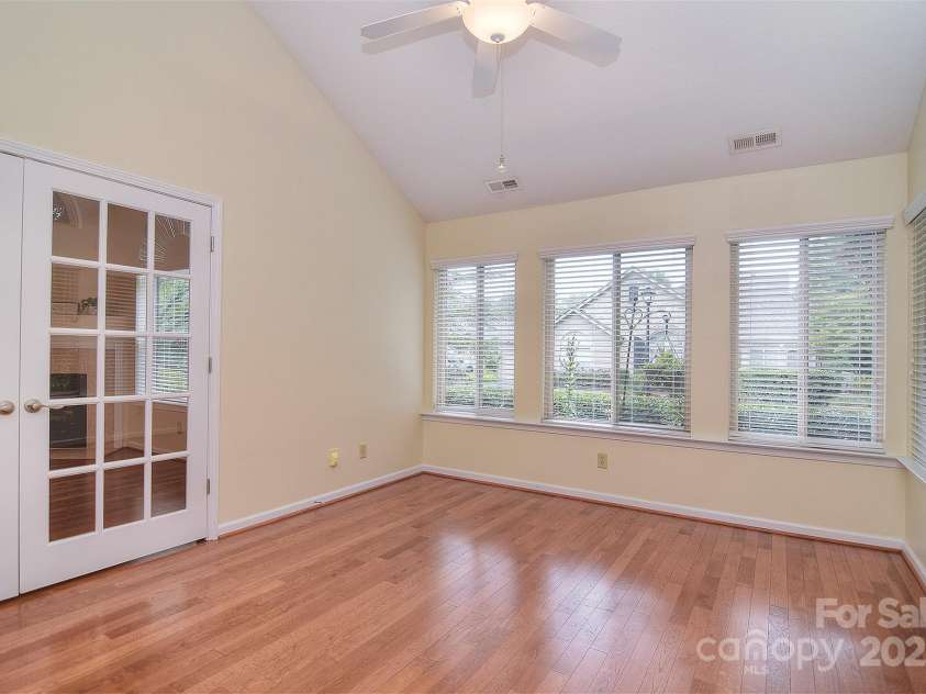 3065 Polo View Lane, Matthews, NC 28105.  MLS# CAR4289675, YatesRealty ID 33019. 