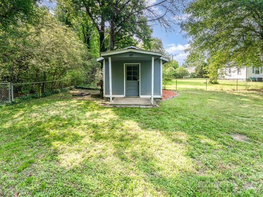 112 Lineberger Street, Stanley, NC 28164.  MLS# CAR4266486, YatesRealty ID 33020. 