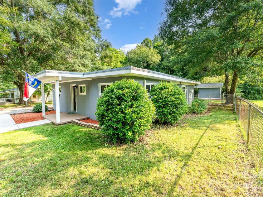 112 Lineberger Street, Stanley, NC 28164.  MLS# CAR4266486, YatesRealty ID 33020. 