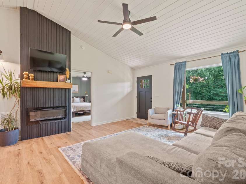 785 Midway Road, Statesville, NC 28625.  MLS# CAR4397249, YatesRealty ID 33020. 