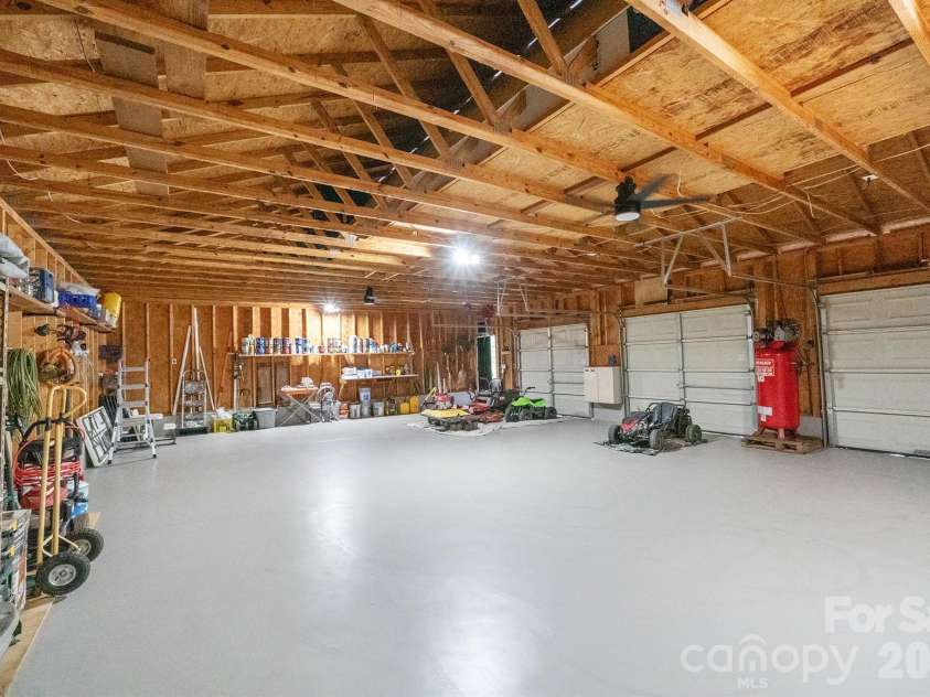 785 Midway Road, Statesville, NC 28625.  MLS# CAR4397249, YatesRealty ID 33020. 