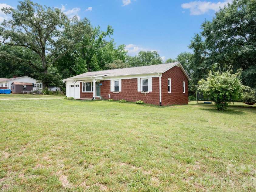 1674 Harris Henrietta Road, Forest City, NC 28043.  MLS# CAR4391608, YatesRealty ID 33021. 
