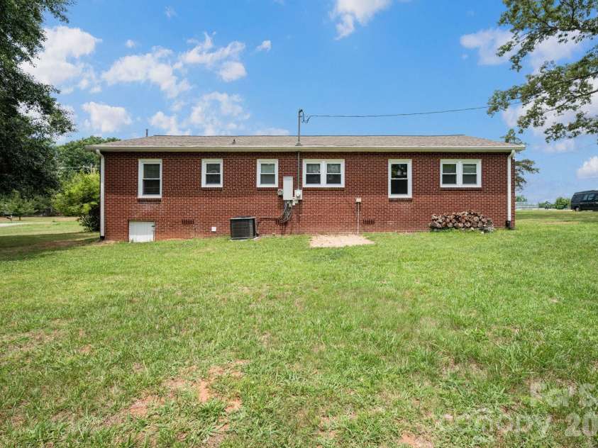 1674 Harris Henrietta Road, Forest City, NC 28043.  MLS# CAR4391608, YatesRealty ID 33021. 