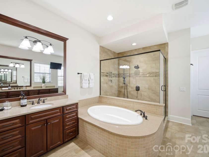 1224 Edbrooke Lane, Fort Mill, SC 29715.  MLS# CAR4392759, YatesRealty ID 33022. 