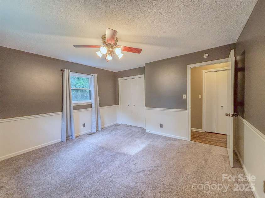 154 Cedar Road, Hickory, NC 28601.  MLS# CAR4278264, YatesRealty ID 33022. 