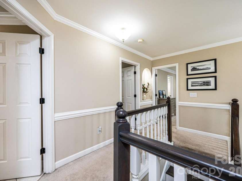 5700 Crown Terrace, Hickory, NC 28601.  MLS# CAR4389220, YatesRealty ID 33023. 