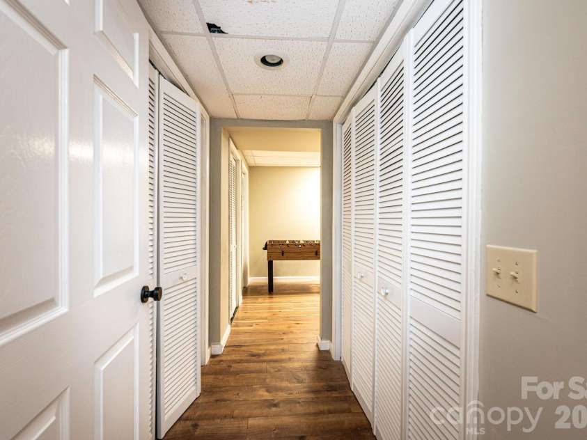5700 Crown Terrace, Hickory, NC 28601.  MLS# CAR4389220, YatesRealty ID 33023. 