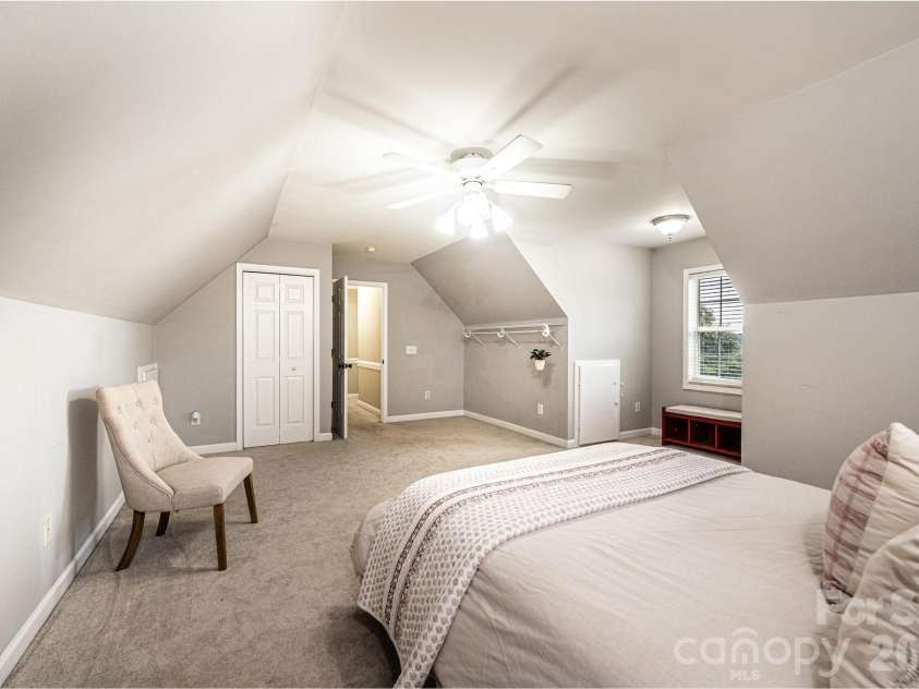 5700 Crown Terrace, Hickory, NC 28601.  MLS# CAR4389220, YatesRealty ID 33023. 
