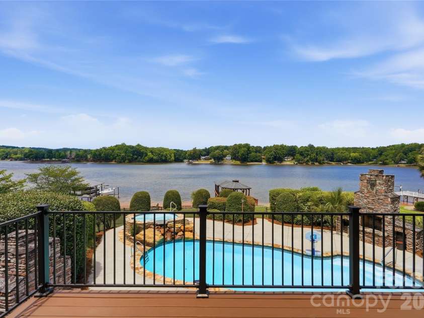 263 Quiet Waters Road, Belmont, NC 28012.  MLS# CAR4392874, YatesRealty ID 33024. 