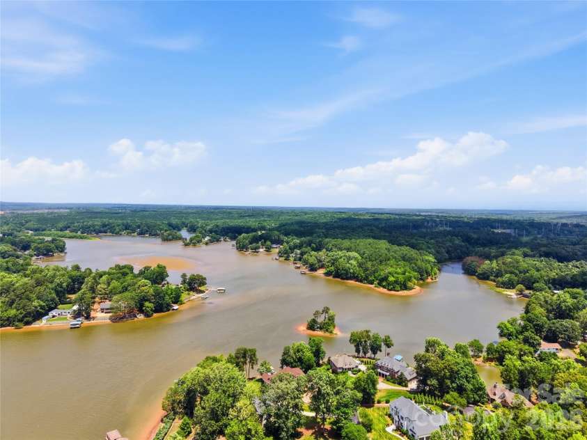 263 Quiet Waters Road, Belmont, NC 28012.  MLS# CAR4392874, YatesRealty ID 33024. 
