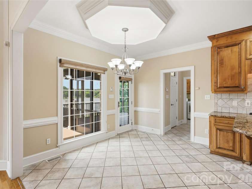 263 Quiet Waters Road, Belmont, NC 28012.  MLS# CAR4392874, YatesRealty ID 33024. Breakfast area
