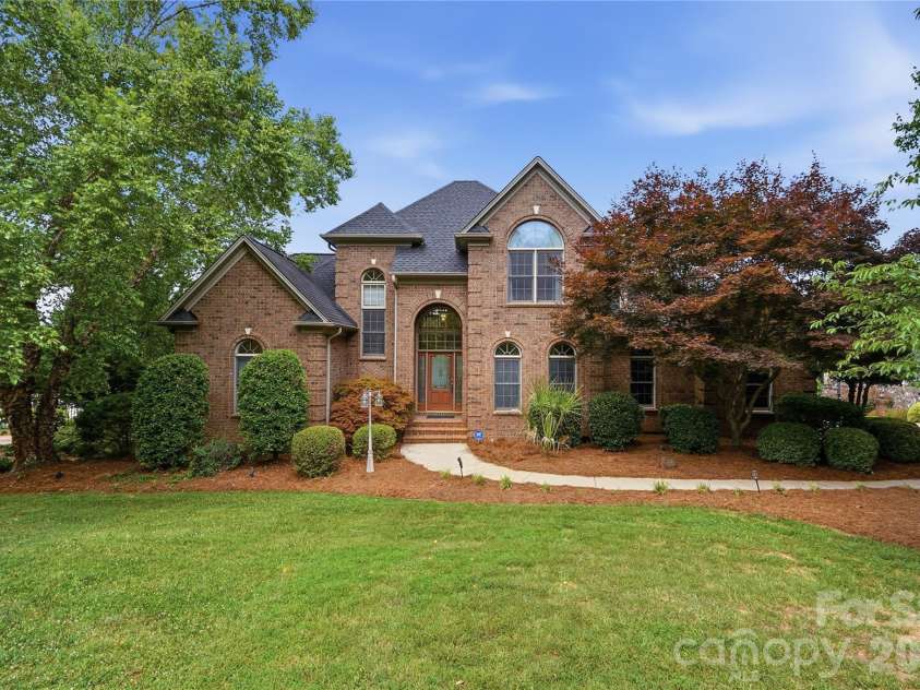 263 Quiet Waters Road, Belmont, NC 28012.  MLS# CAR4392874, YatesRealty ID 33024. Custom full brick Waterfront home