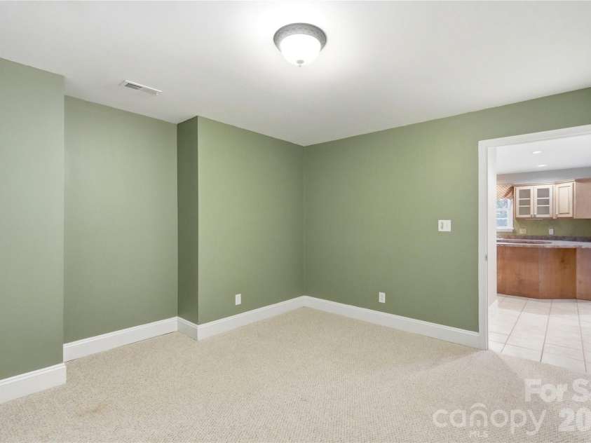263 Quiet Waters Road, Belmont, NC 28012.  MLS# CAR4392874, YatesRealty ID 33024. Flex room