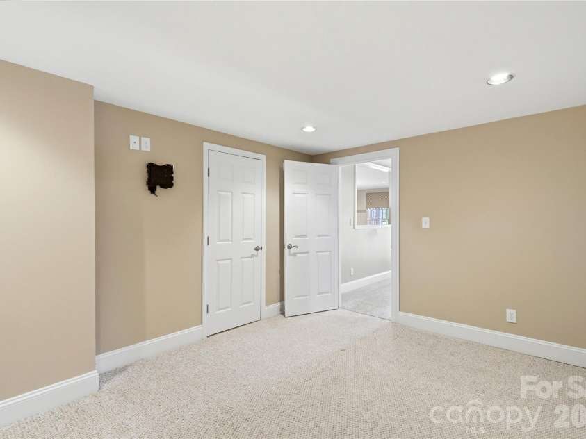 263 Quiet Waters Road, Belmont, NC 28012.  MLS# CAR4392874, YatesRealty ID 33024. Flex room