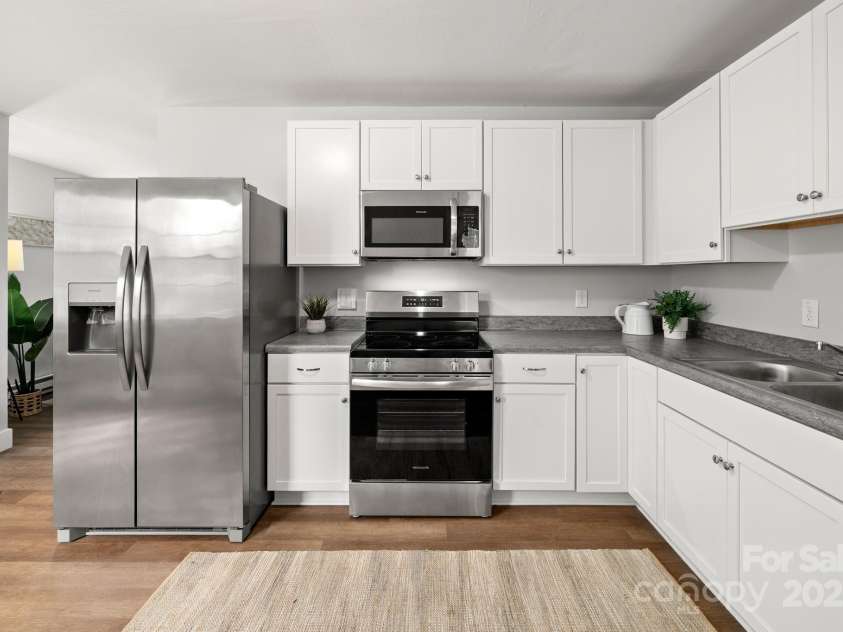 75 Darity Road, Fletcher, NC 28732.  MLS# CAR4292600, YatesRealty ID 33025. 