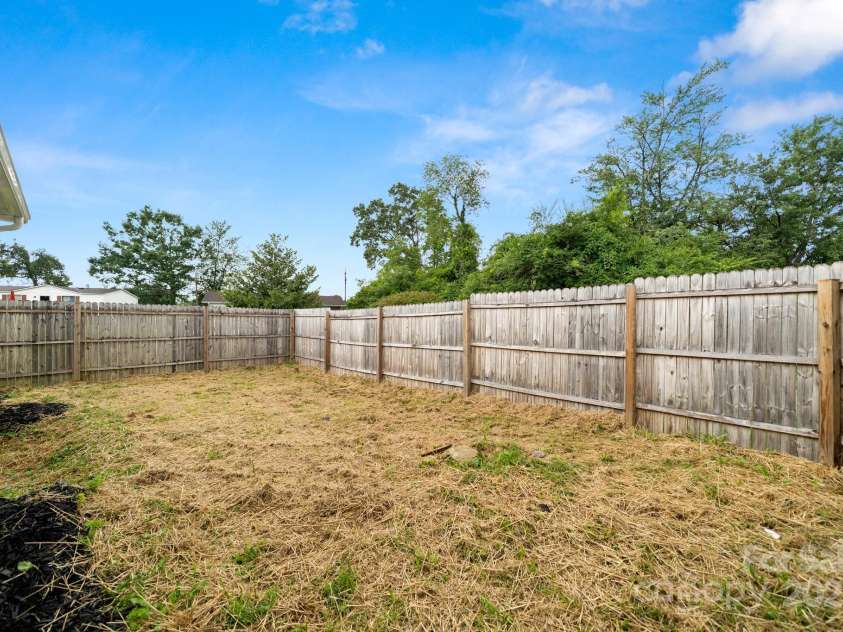 75 Darity Road, Fletcher, NC 28732.  MLS# CAR4292600, YatesRealty ID 33025. 