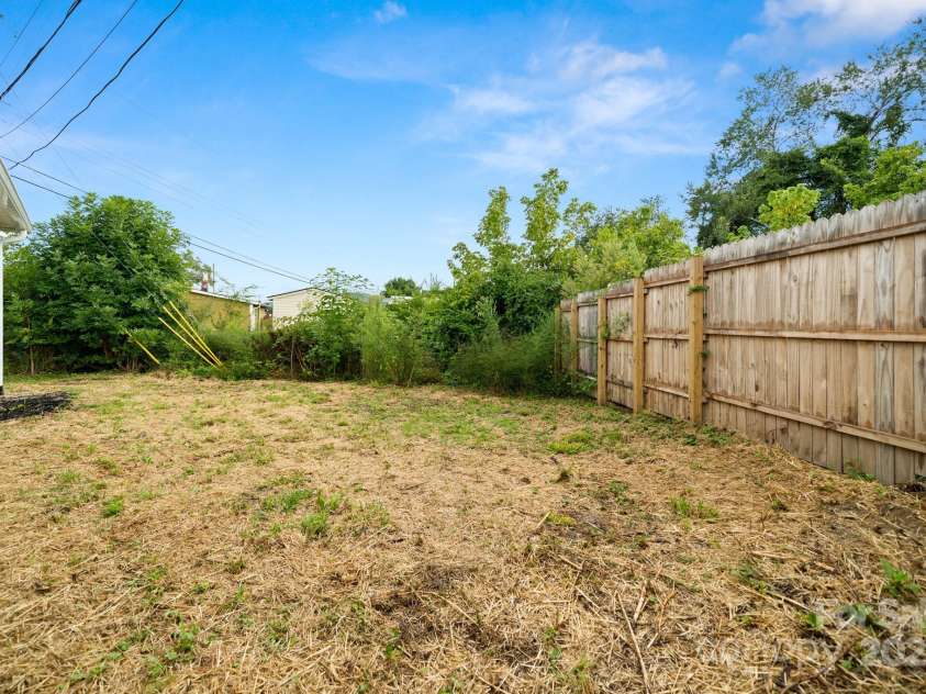 75 Darity Road, Fletcher, NC 28732.  MLS# CAR4292600, YatesRealty ID 33025. 