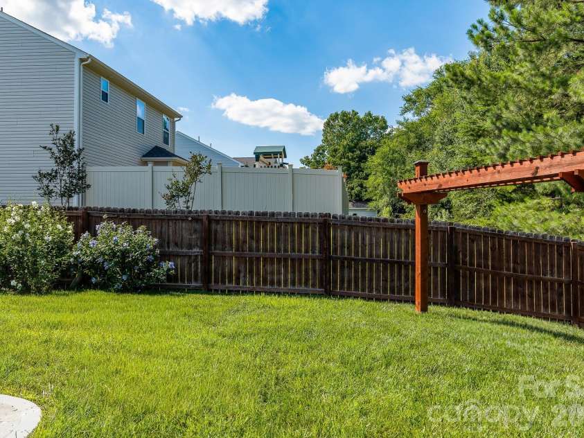 7157 Sonja Drive, Clover, SC 29710.  MLS# CAR4379309, YatesRealty ID 33026. 