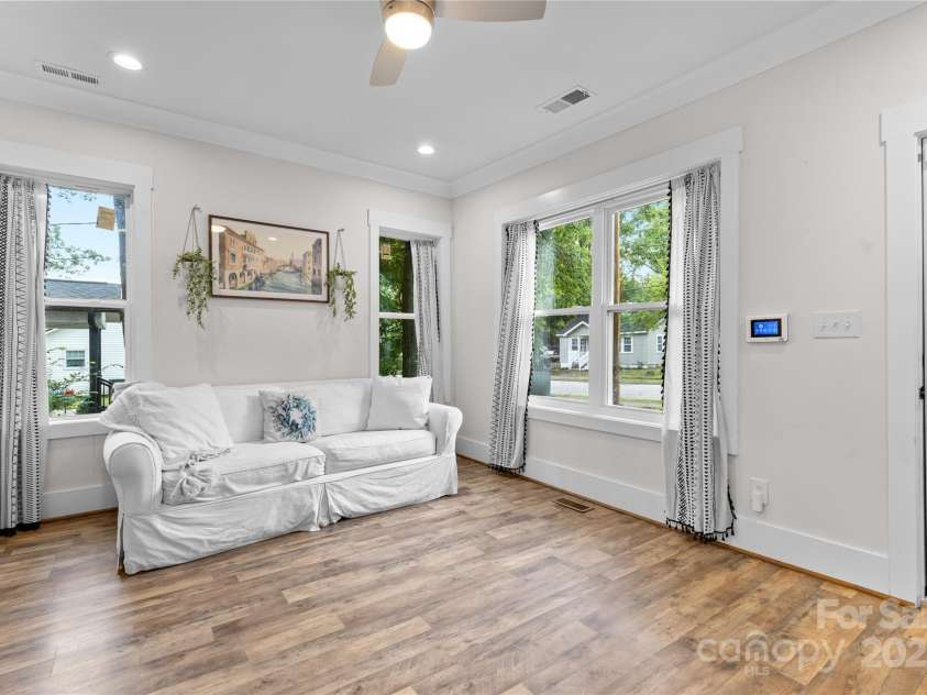 733 Green Street, Rock Hill, SC 29730.  MLS# CAR4289668, YatesRealty ID 33026. 