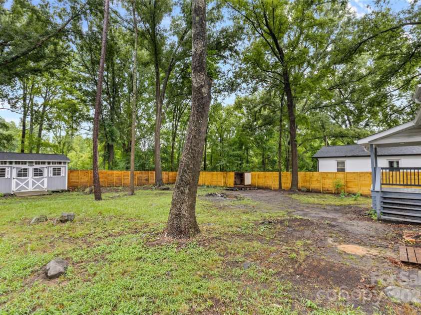 733 Green Street, Rock Hill, SC 29730.  MLS# CAR4289668, YatesRealty ID 33026. HUGE yard w/privacy fence all around