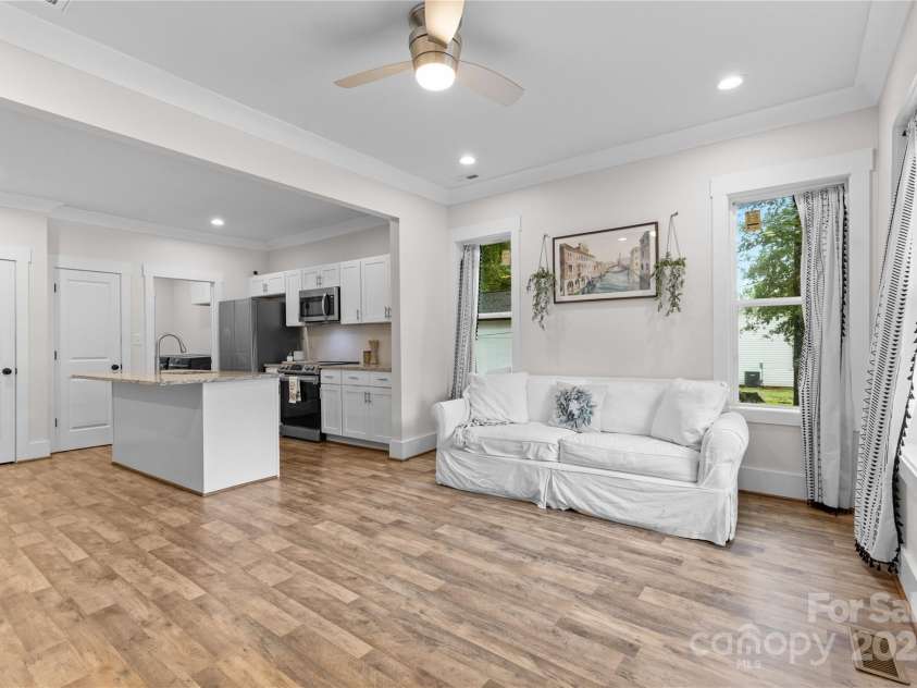 733 Green Street, Rock Hill, SC 29730.  MLS# CAR4289668, YatesRealty ID 33026. Open family room/kitchen