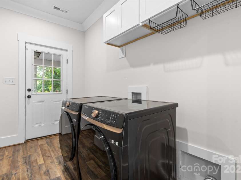 733 Green Street, Rock Hill, SC 29730.  MLS# CAR4289668, YatesRealty ID 33026. Washer & dryer stay! Back door to covered back deck