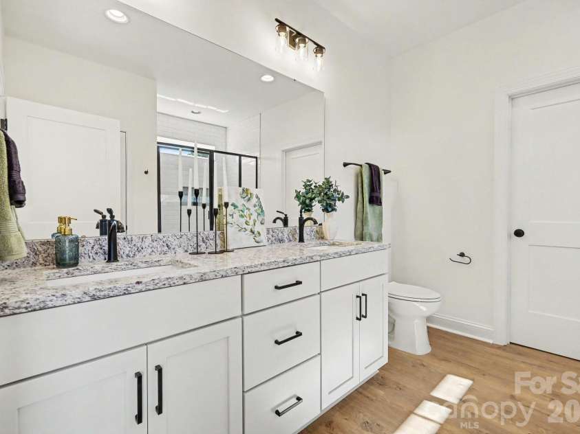 190 Goodnight Road, Salisbury, NC 28147.  MLS# CAR4393207, YatesRealty ID 33027. Primary suite bathroom