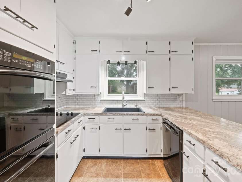 329 Chestnut Street, Yadkinville, NC 27055.  MLS# CAR4285900, YatesRealty ID 33027. 