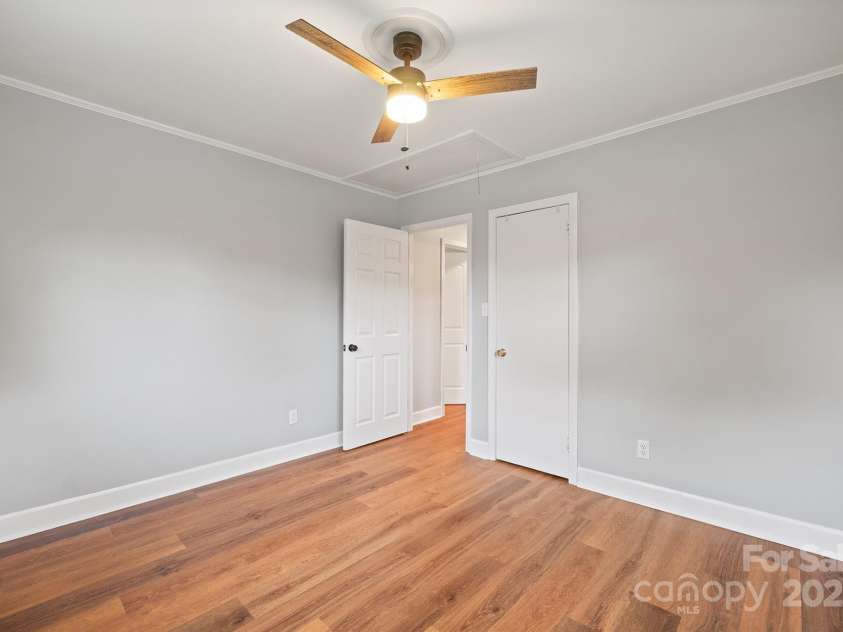 329 Chestnut Street, Yadkinville, NC 27055.  MLS# CAR4285900, YatesRealty ID 33027. 