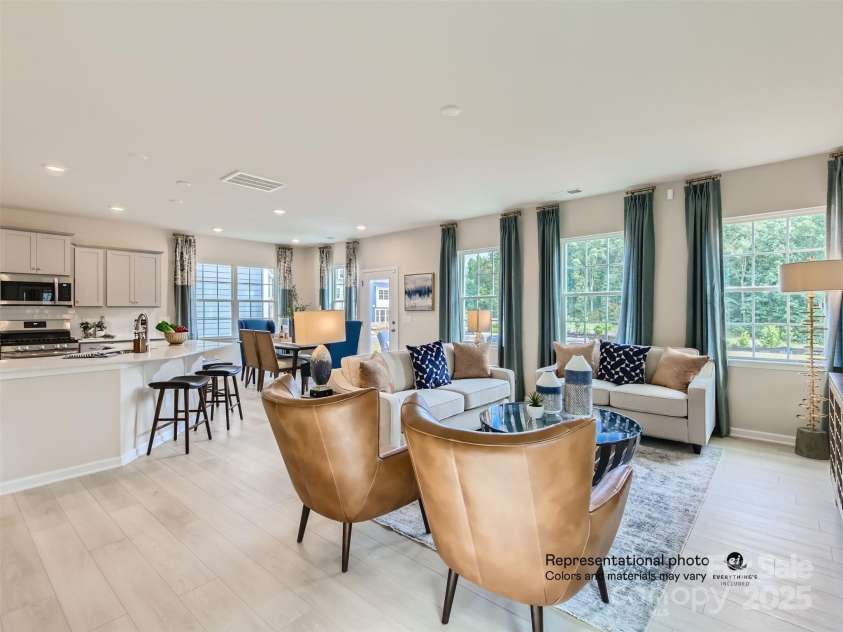 4363 Shimmering Stone Way, Maiden, NC 28650.  MLS# CAR4293781, YatesRealty ID 33028. Living Room