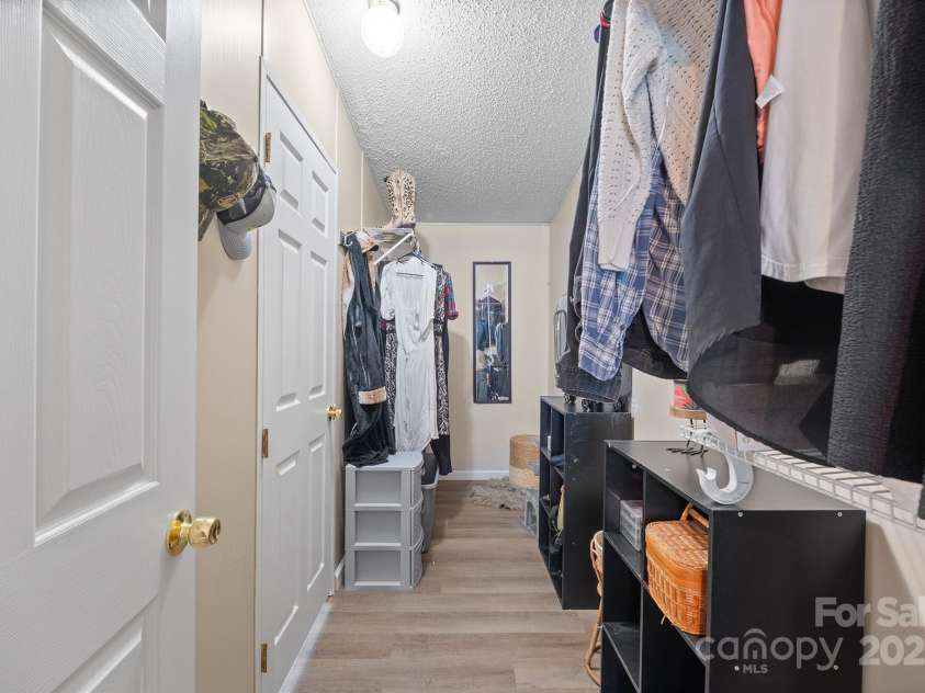 10483 Troutman Road, Midland, NC 28107.  MLS# CAR4285480, YatesRealty ID 33029. Primary walk in closet