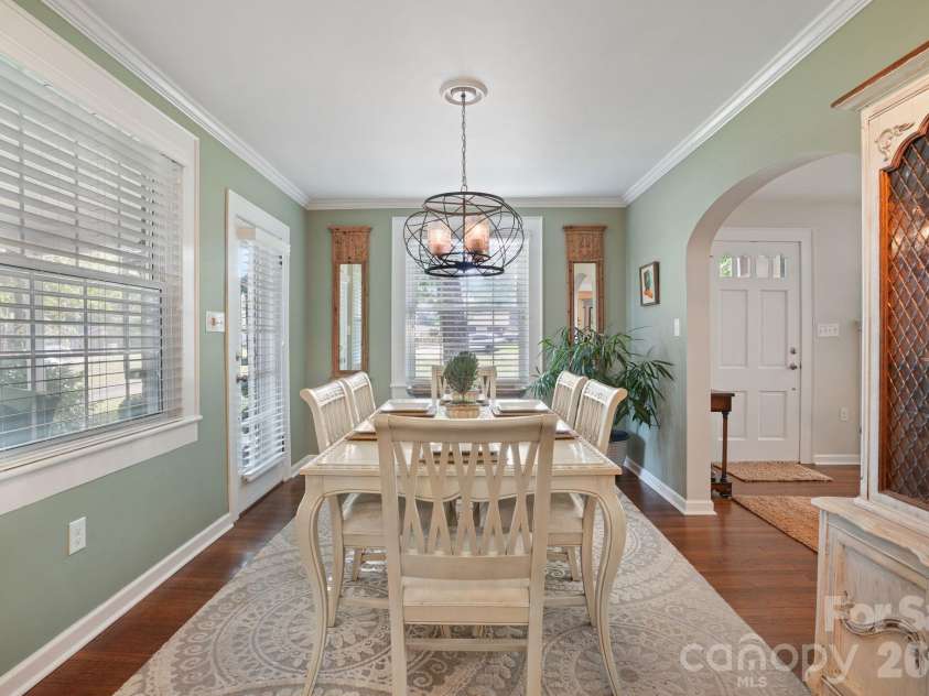 1520 5th Street, Hickory, NC 28601.  MLS# CAR4391582, YatesRealty ID 33029. 