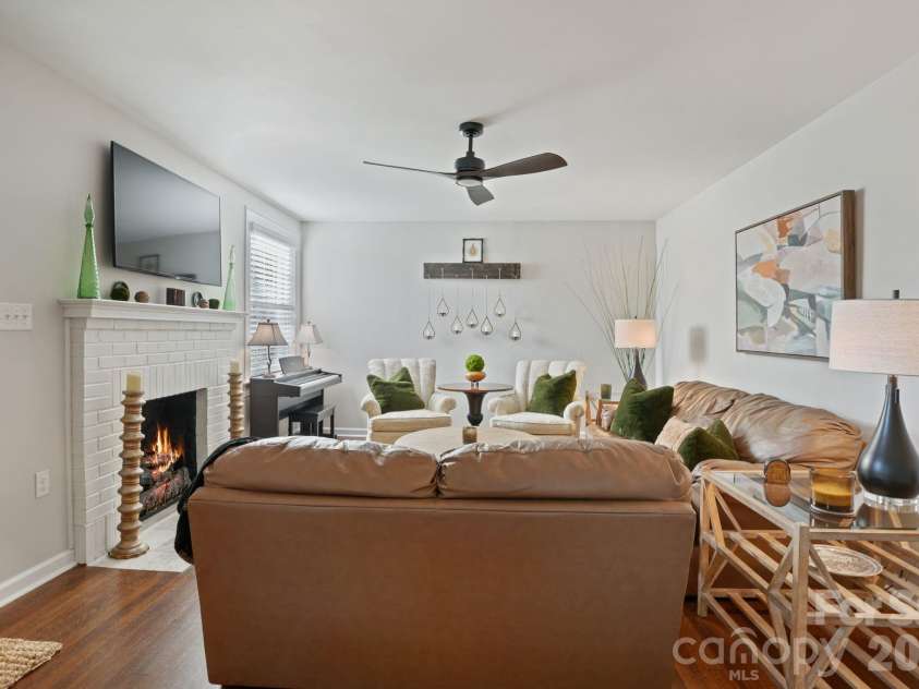 1520 5th Street, Hickory, NC 28601.  MLS# CAR4391582, YatesRealty ID 33029. 