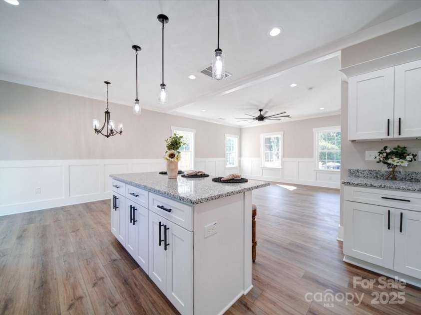 4731 Whispering Oaks Drive, Charlotte, NC 28213.  MLS# CAR4240282, YatesRealty ID 3303. 