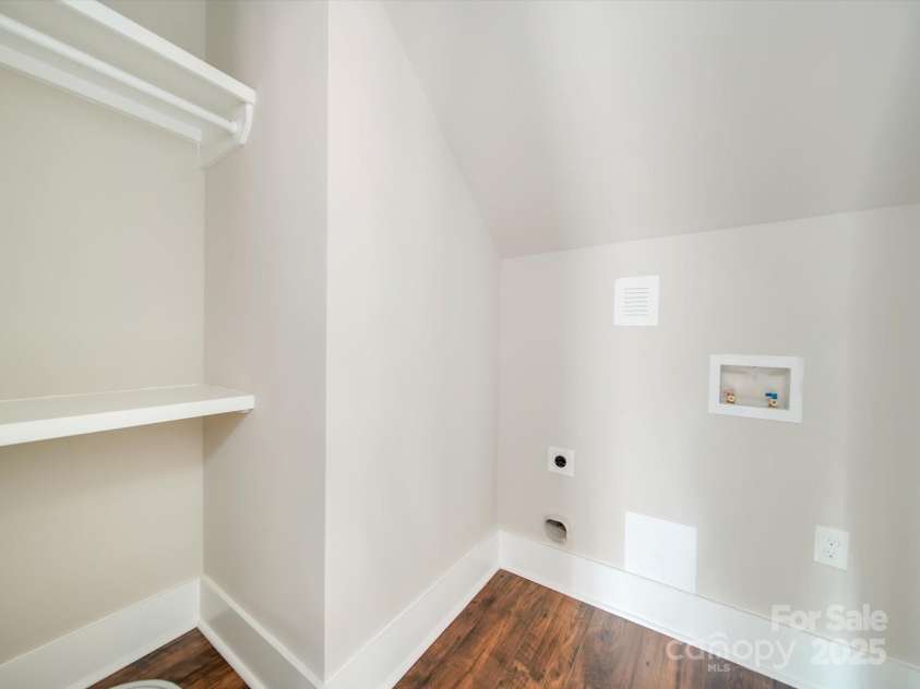 4731 Whispering Oaks Drive, Charlotte, NC 28213.  MLS# CAR4240282, YatesRealty ID 3303. 