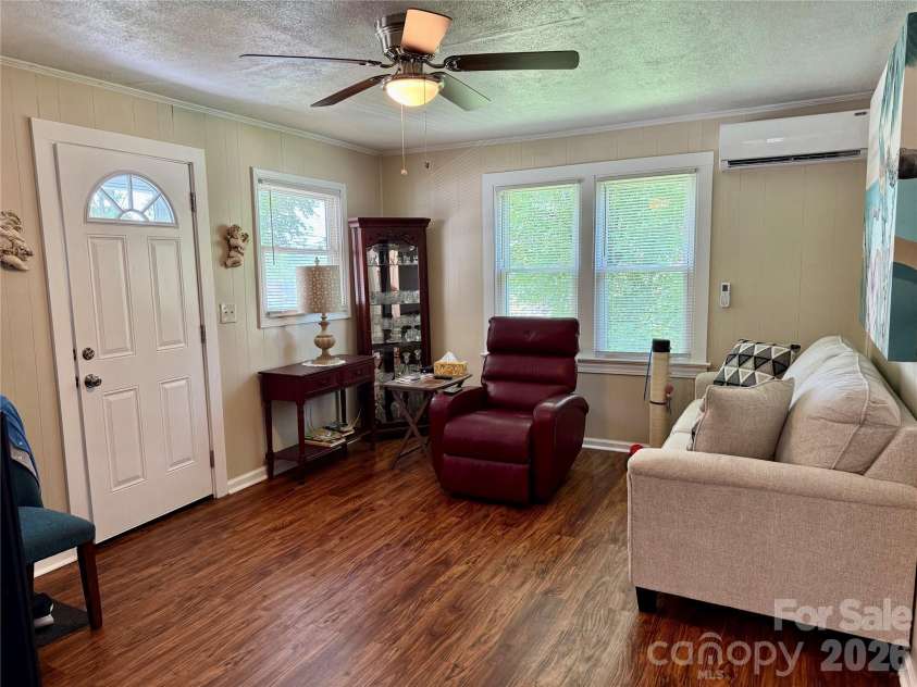 703 Stage Street, Lenoir, NC 28645.  MLS# CAR4354953, YatesRealty ID 3303. Living Room