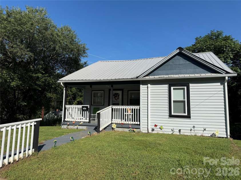 703 Stage Street, Lenoir, NC 28645.  MLS# CAR4420298, YatesRealty ID 3303. 