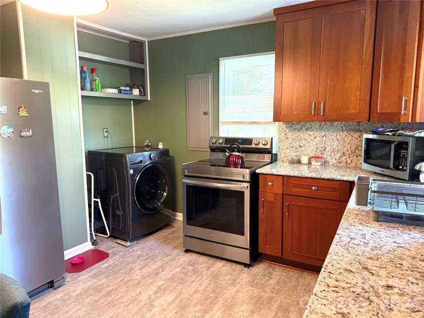 703 Stage Street, Lenoir, NC 28645.  MLS# CAR4420298, YatesRealty ID 3303. 