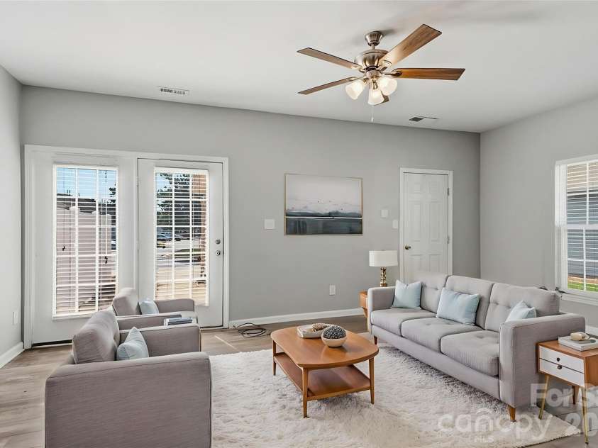 6172 Prosperity Church Road, Charlotte, NC 28269.  MLS# CAR4396079, YatesRealty ID 33030. 