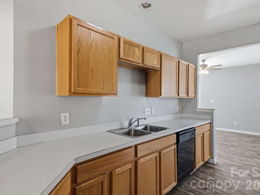 6172 Prosperity Church Road, Charlotte, NC 28269.  MLS# CAR4396079, YatesRealty ID 33030. 