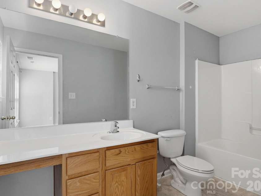 6172 Prosperity Church Road, Charlotte, NC 28269.  MLS# CAR4396079, YatesRealty ID 33030. 