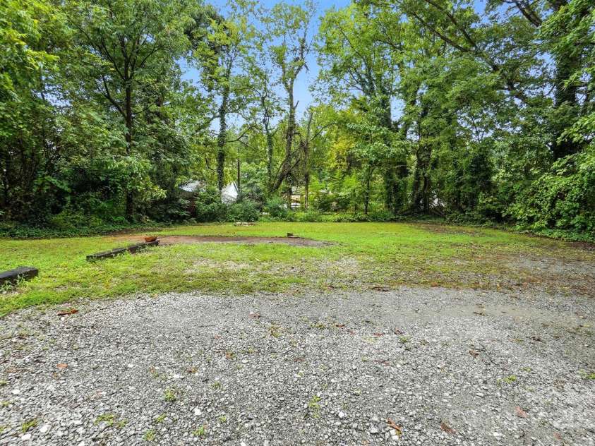 106 Henry Street, Belmont, NC 28012.  MLS# CAR4289325, YatesRealty ID 33031. 
